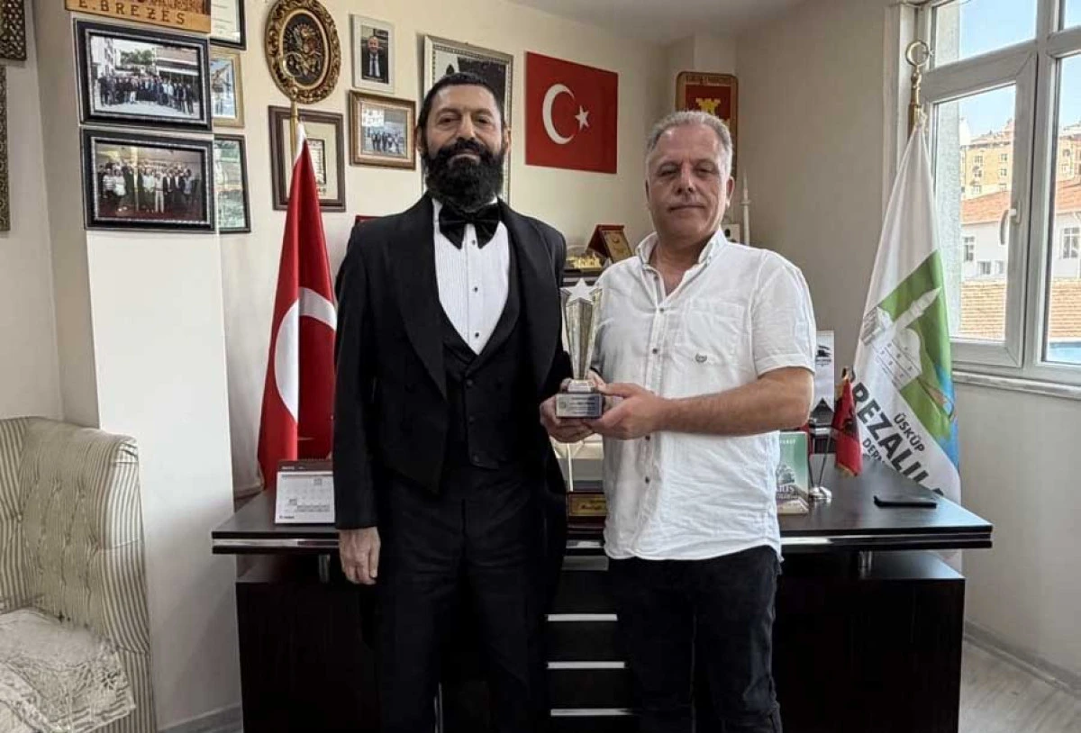 Akif Manaf Hoşg&ouml;r&uuml; ve Barış &Ouml;d&uuml;l&uuml;&rsquo;ne Layık G&ouml;r&uuml;ld&uuml;