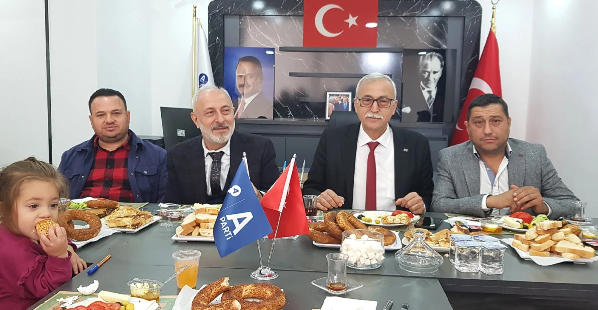 ANAHTAR PARTİ KEMER İLÇE’DEN KAHVALTILI BASIN DAVETİ