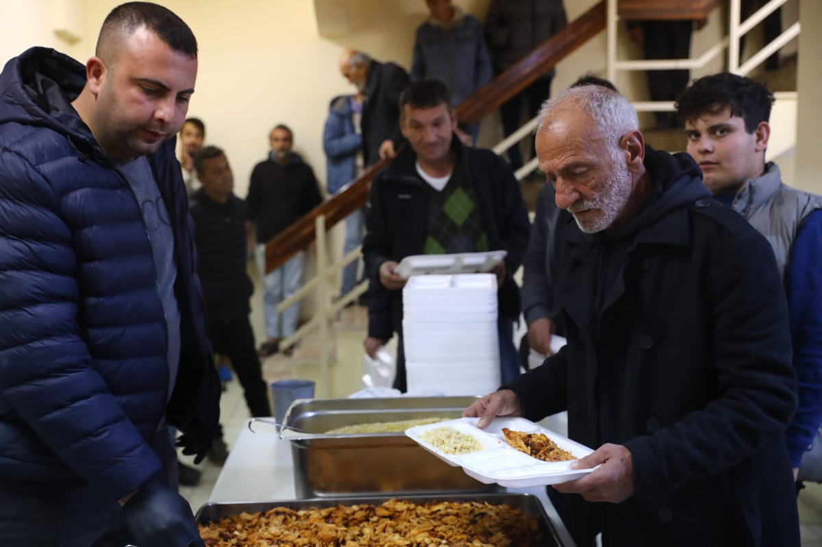 ANTALYA BÜYÜKŞEHİR'DEN 82 EVSİZE BİMEKAN