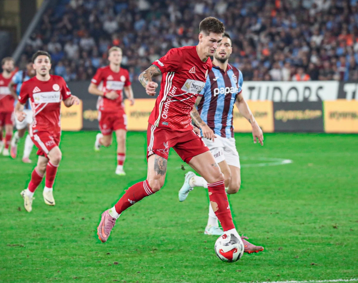 ANTALYASPOR DEPLASMADAN PUANSIZ DÖNDÜ