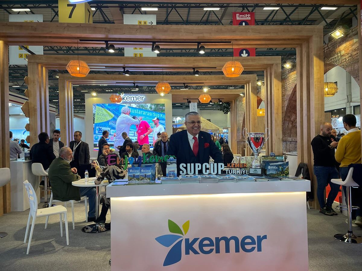 Başkan Topaloğlu EMITT Fuarı’nda Kemer’i tanıtıyor