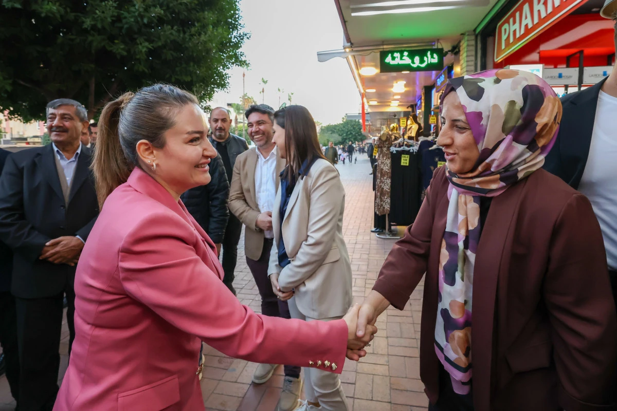 Başkan Vekili B&uuml;şra &Ouml;zdemir Alanya'da    &Ouml;zdemir " Alanya'yı hak ettiği hizmetlerle buluşturmaya devam edeceğiz"