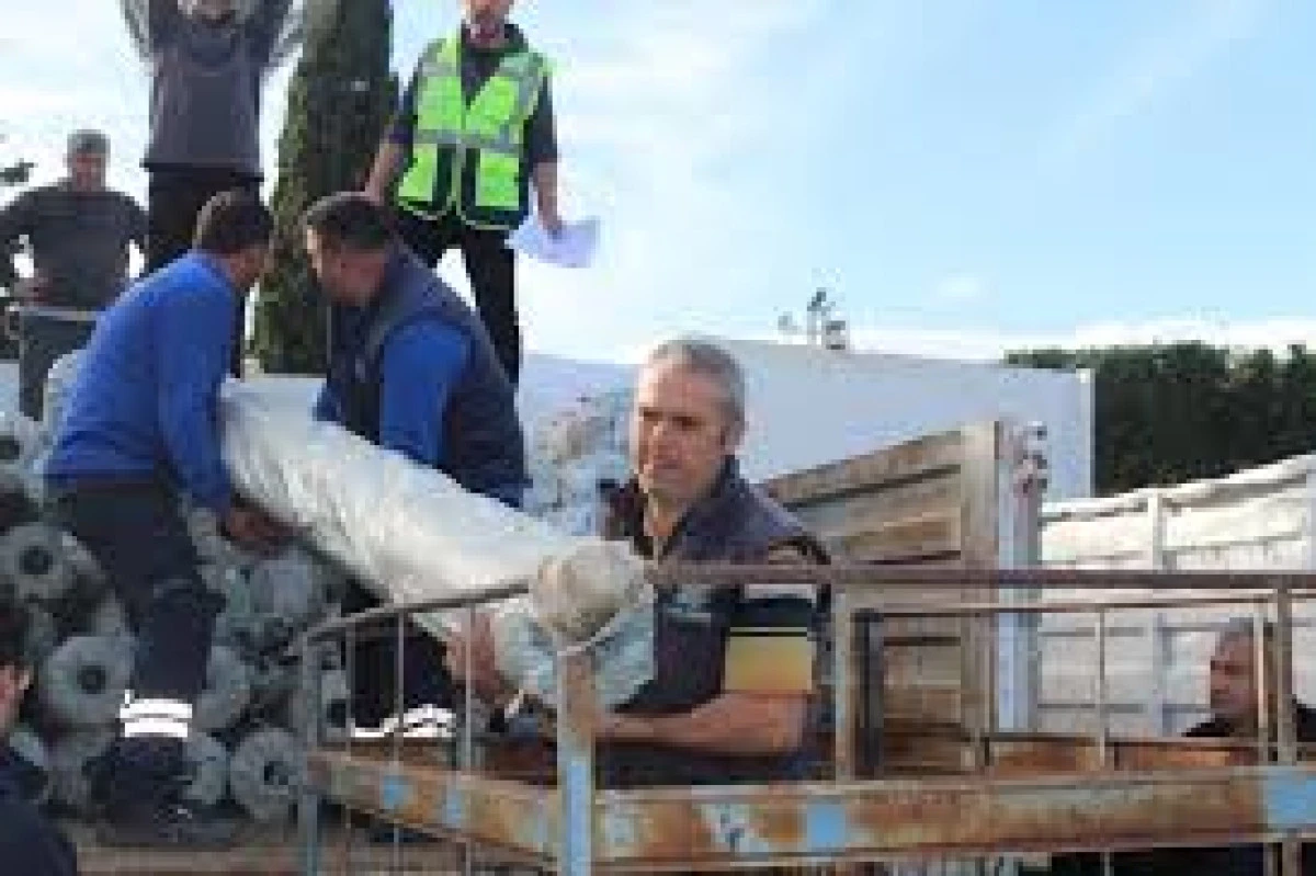 B&uuml;y&uuml;kşehir&rsquo;den &uuml;reticiye sera naylonu desteği