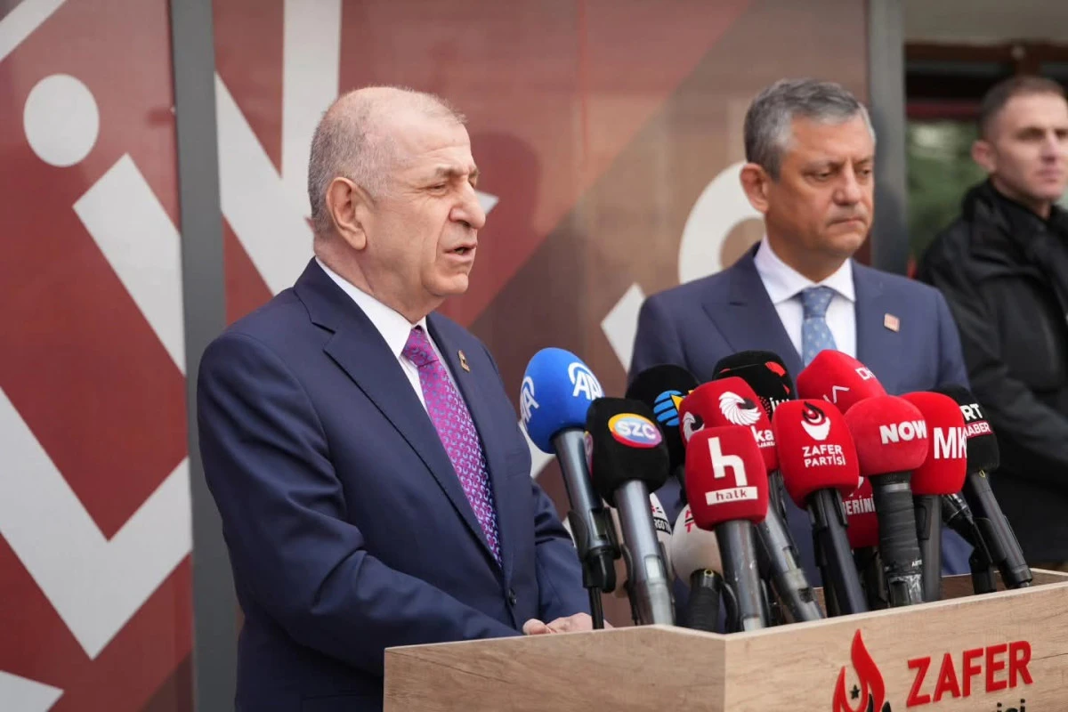 CHP LİDERİ &Ouml;zg&uuml;r &Ouml;zel&rsquo;DEN KRİTİK ZİYARET: ERKEN SE&Ccedil;İM, EKONOMİ VE G&Uuml;VENLİK G&Uuml;NDEMİ