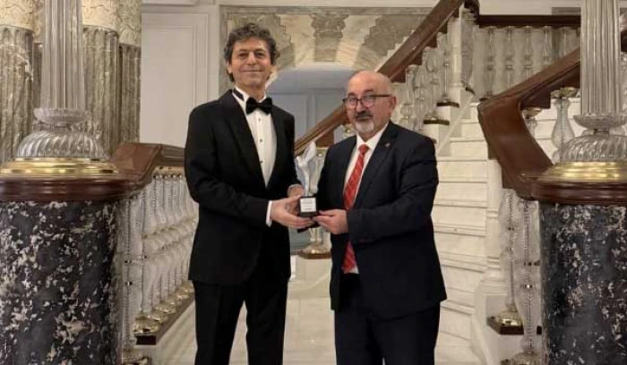 D&uuml;nyaca &Uuml;nl&uuml; Yazar Akif Manaf&rsquo;a Doğayla Barış &Ouml;d&uuml;l&uuml;