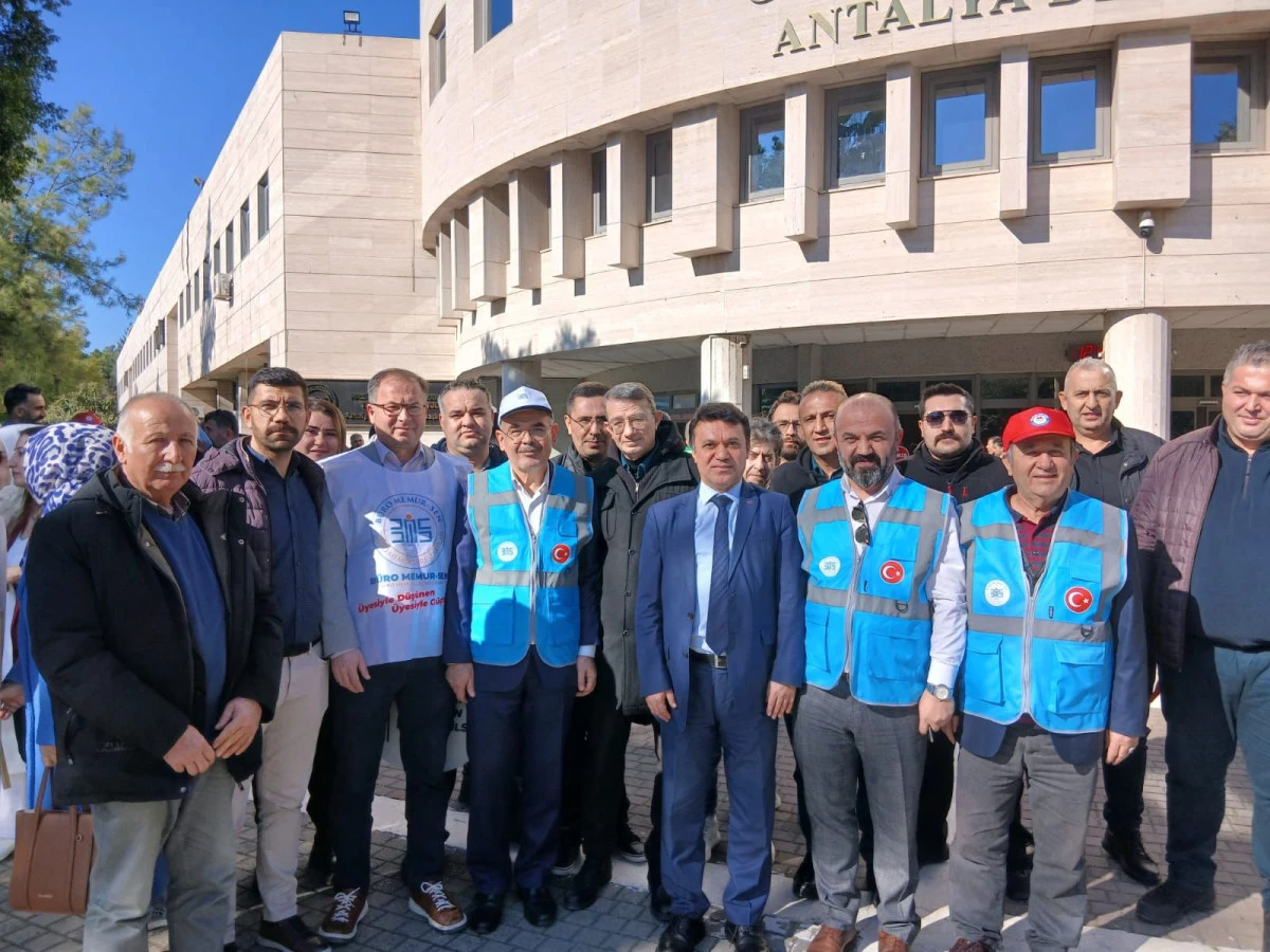 EMEKLİ SENDİKACI HER G&Uuml;N DAİREDE! MEVZUAT 1 G&Uuml;N DİYOR, FİİLİ DURUM 5 G&Uuml;N