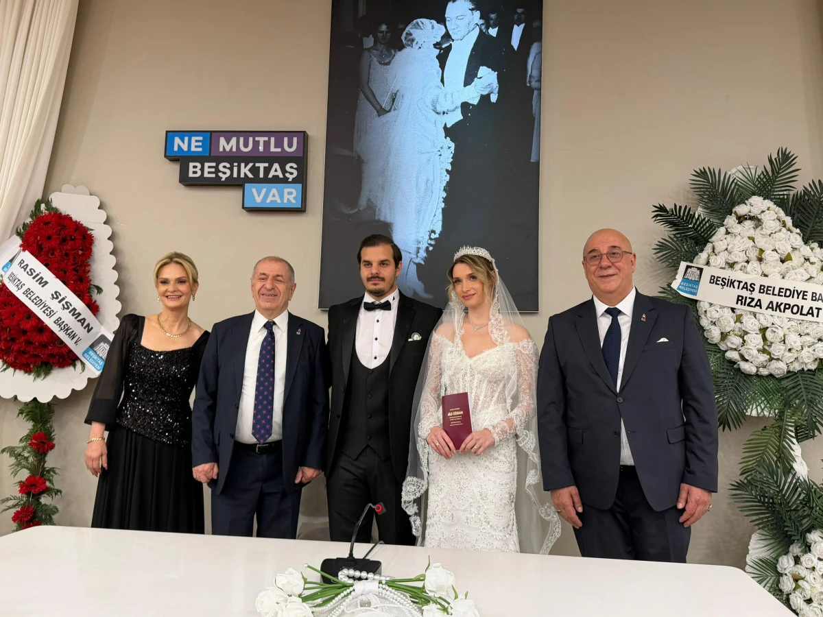 ERTUGAN AİLESİNİN MUTLU G&Uuml;N&Uuml;...