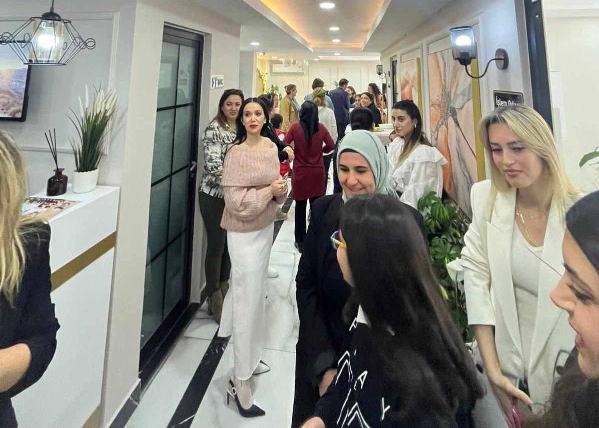 ESTE’KEMER GÜZELLİK SALONU TÖRENLE AÇILDI!