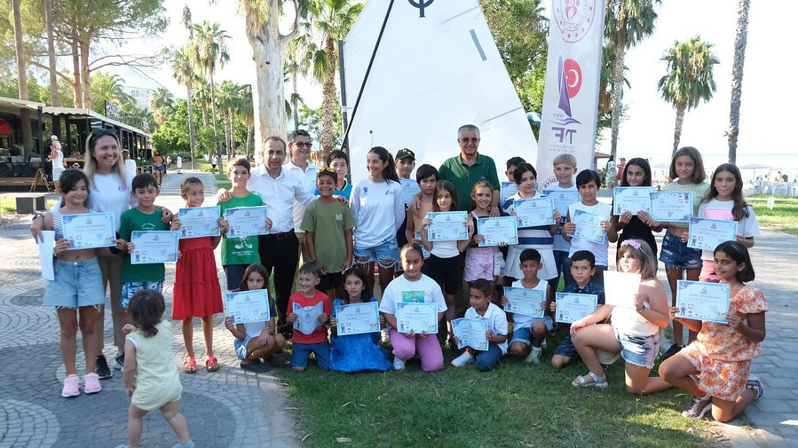 Geleceğin denizcilerine sertifikaları verildi