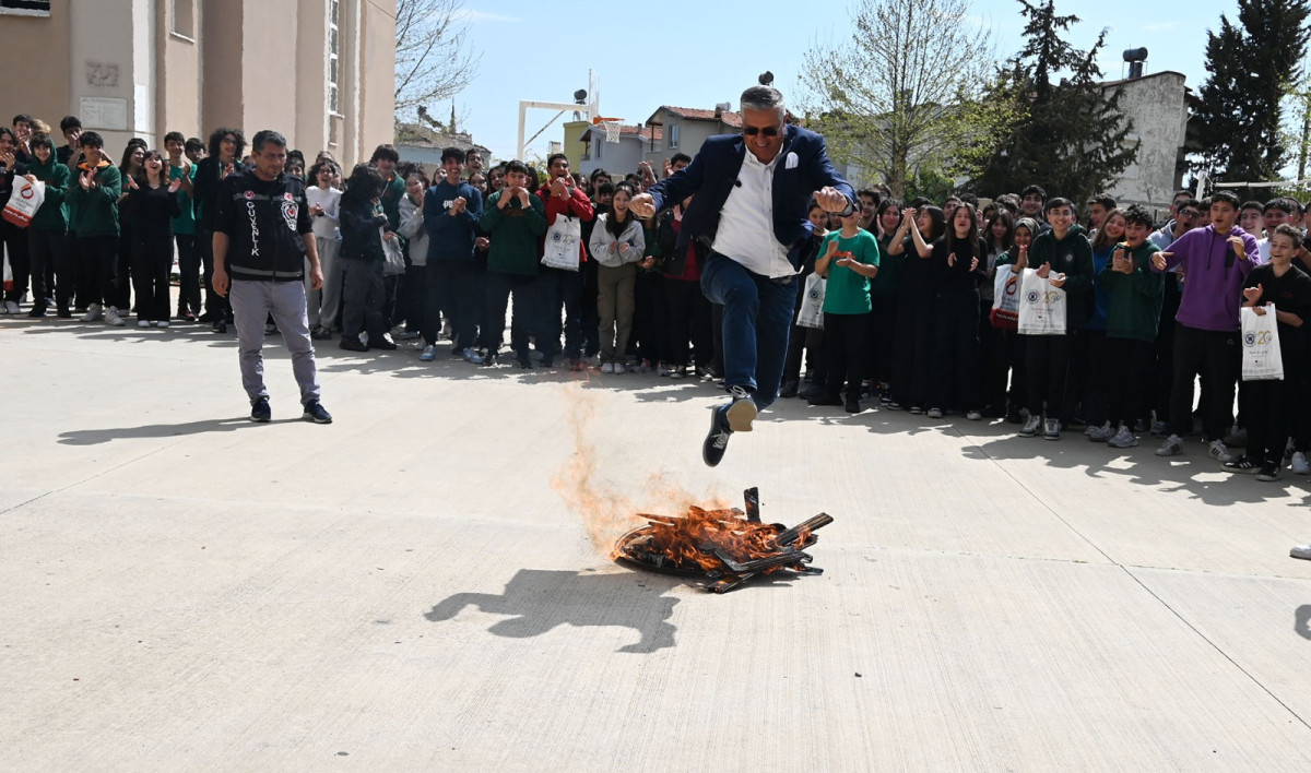 Kemer’de Nevruz kutlaması