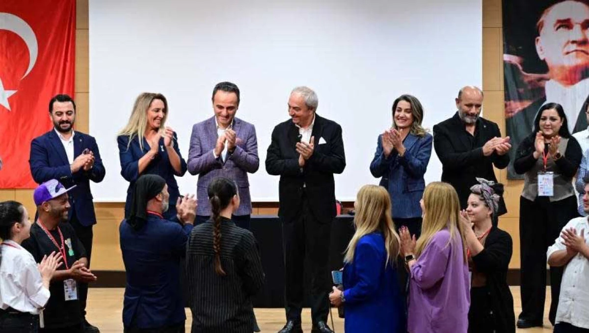 KOCAGÖZ SANAT EMEKÇİLERİNE KADRO MÜJDESİ VERDİ