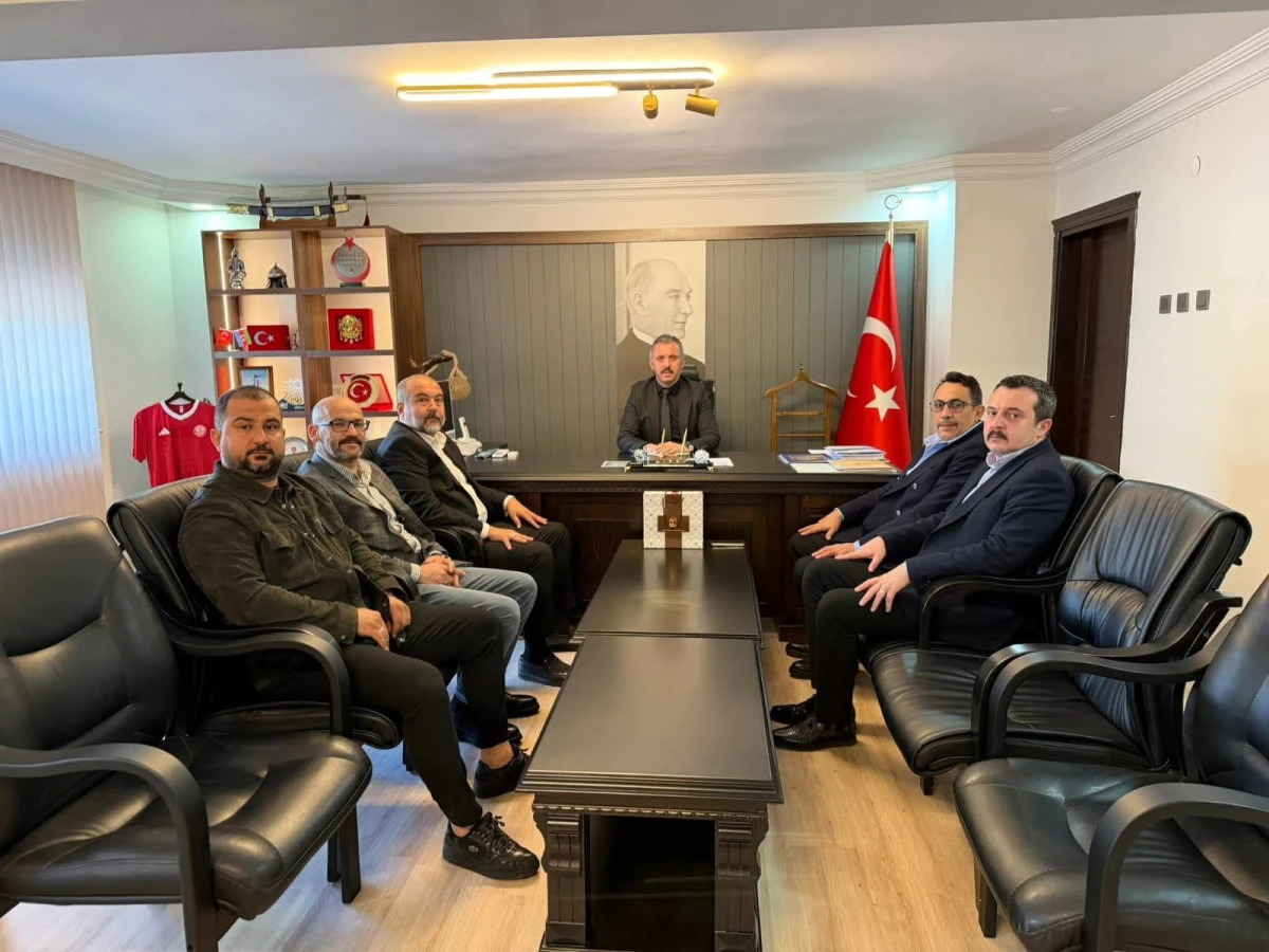 MHP KEMER İL&Ccedil;E TEŞKİLATINDAN KAYMAKAM SOLMAZ&rsquo;A ZİYARET