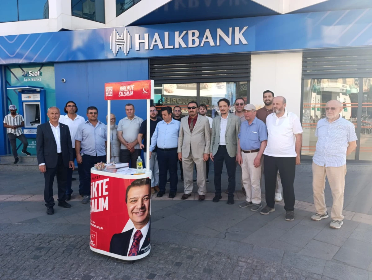 Saadet Partisi Antalya Teşkilatı Bayramlaşma Programında Bir Araya Geldi