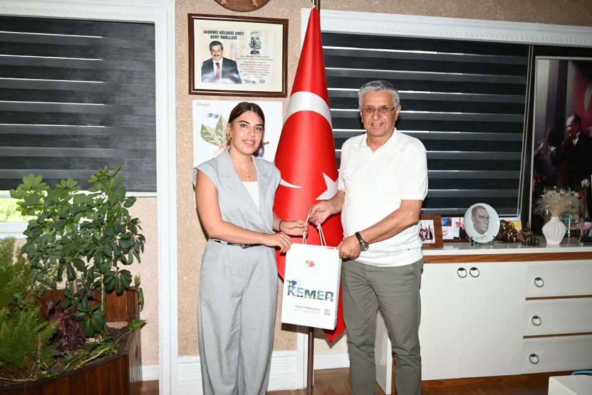 Sıla Bakır’dan Başkan Topaloğlu’na teşekkür ziyareti