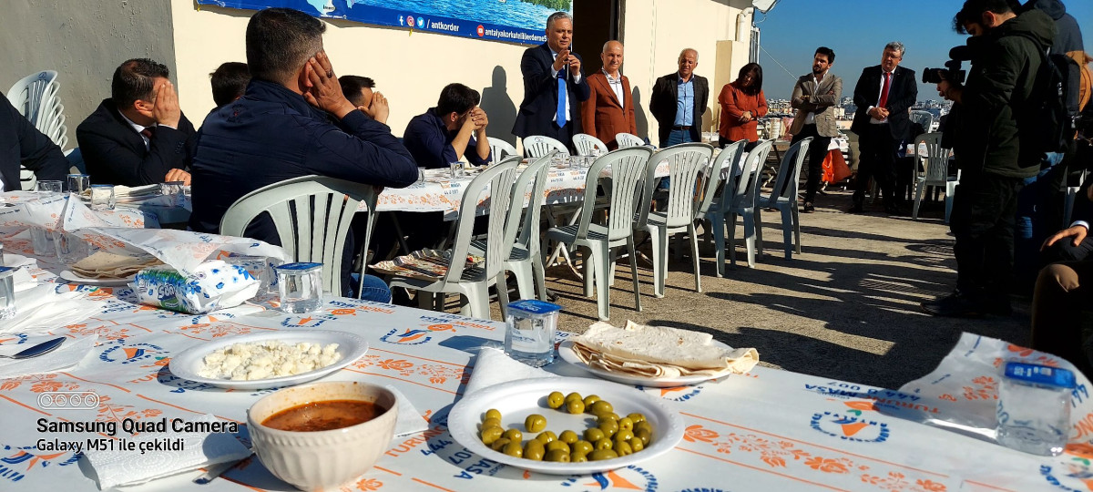 UYSAL'DAN TARHANA BULUŞMASI...